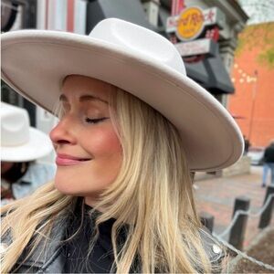 Wide Brim Cream Cowboy Hat with Gold Chain Detail